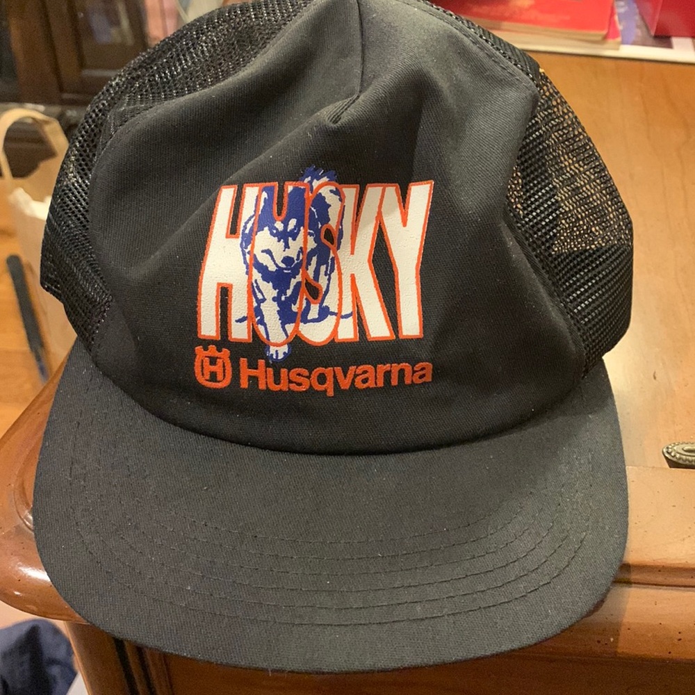 Vtg SnapBack cap black husky husqvarne